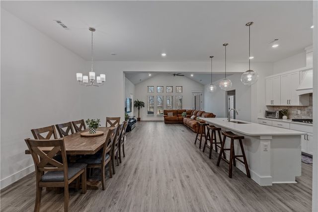 15206 Bethel Heights Road, Gentry, AR 72734