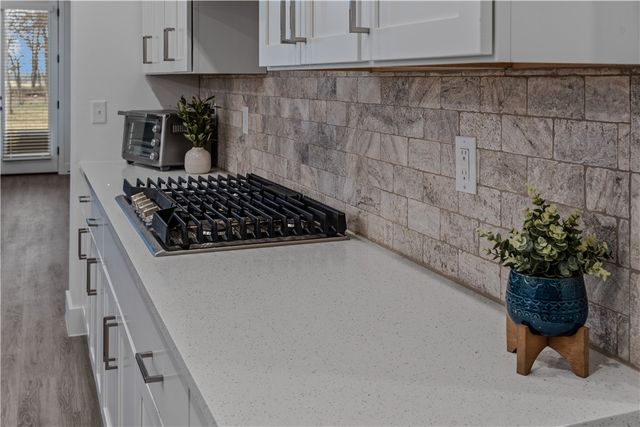 15206 Bethel Heights Road, Gentry, AR 72734