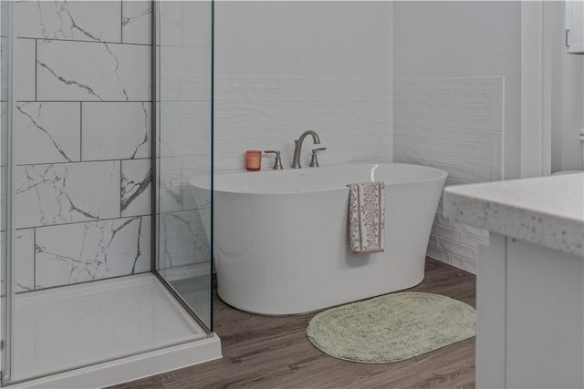 15206 Bethel Heights Road, Gentry, AR 72734