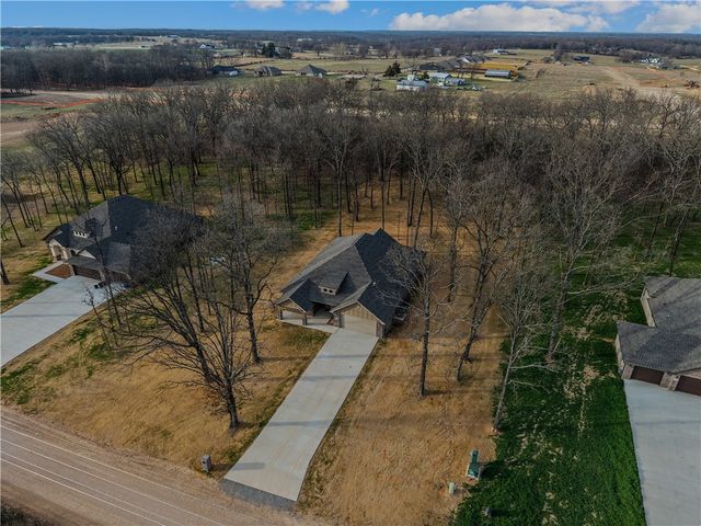 15206 Bethel Heights Road, Gentry, AR 72734
