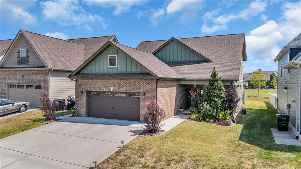 328 Rockcastle Dr, Murfreesboro, TN 37128