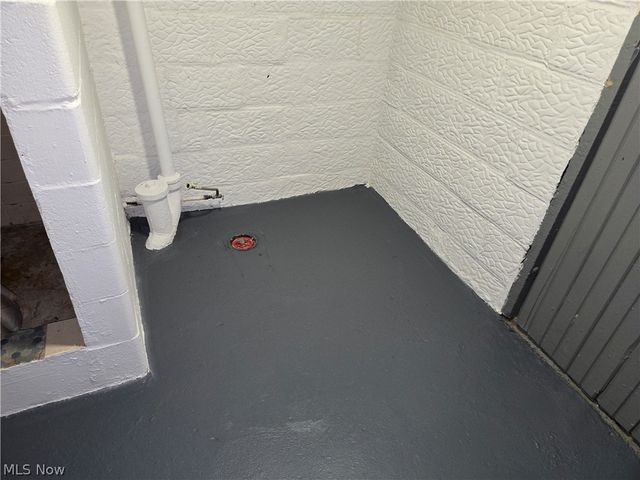 1043 Oakland Avenue, Akron, OH 44310