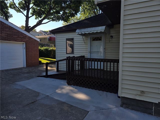 1043 Oakland Avenue, Akron, OH 44310