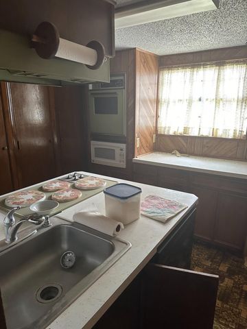 112 E Broadway, 116, New Home, TX 79383