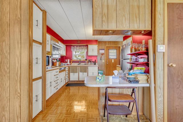 270 PALAI AVENUE, Leesburg, FL 34788