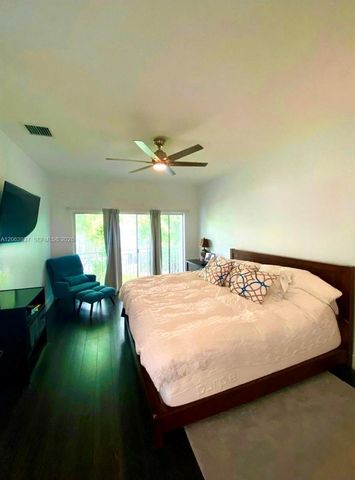 2732 SW 26th St 2732, Miami, FL 33133