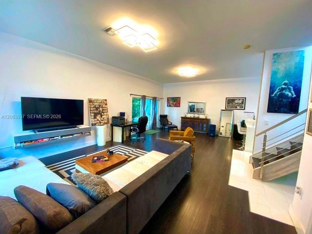 2732 SW 26th St 2732, Miami, FL 33133
