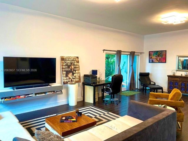 2732 SW 26th St 2732, Miami, FL 33133
