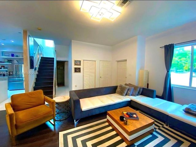 2732 SW 26th St 2732, Miami, FL 33133