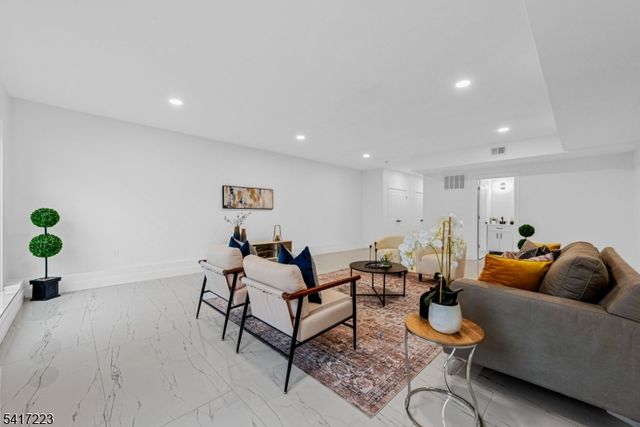 3 Terrace Pl, Belleville Twp., NJ 07109