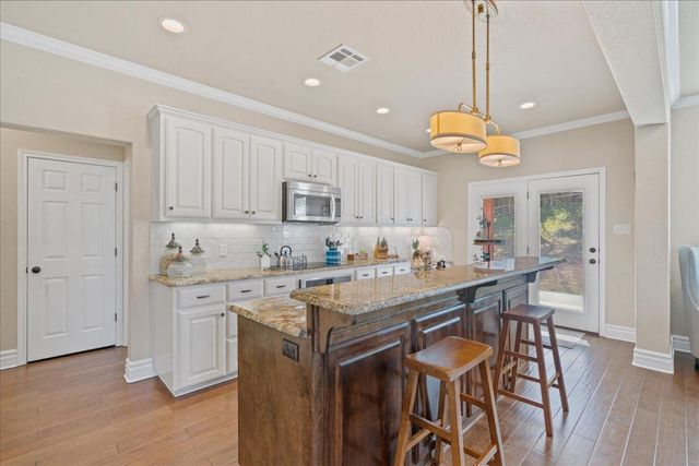 1409 Old Mill RD, Salado, TX 76571