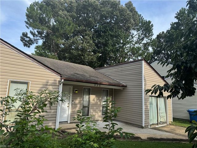 936 Joshua DR, Virginia Beach, VA 23462
