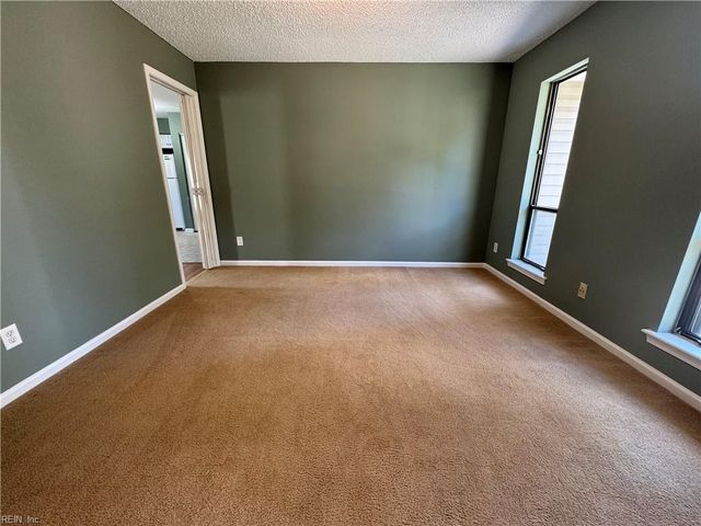 936 Joshua DR, Virginia Beach, VA 23462