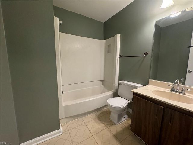 936 Joshua DR, Virginia Beach, VA 23462