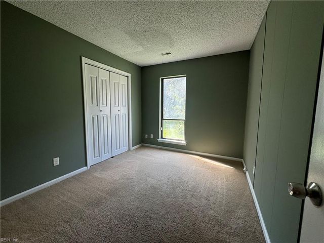 936 Joshua DR, Virginia Beach, VA 23462