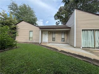 936 Joshua DR, Virginia Beach, VA 23462