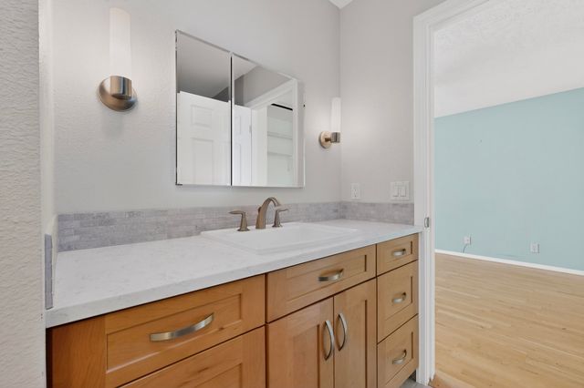 1968 Clearwater Loop NE, Rio Rancho, NM 87144