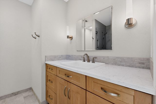 1968 Clearwater Loop NE, Rio Rancho, NM 87144