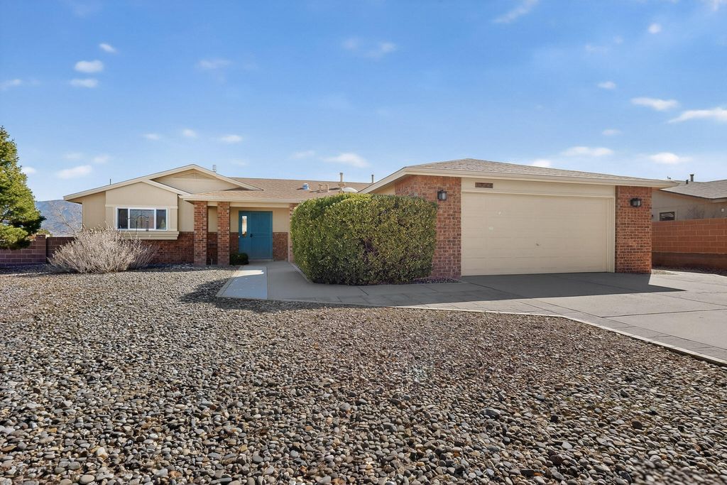 1968 Clearwater Loop NE, Rio Rancho, NM 87144