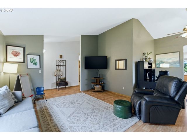 4468 FUHRER St Ne, Salem, OR 97305