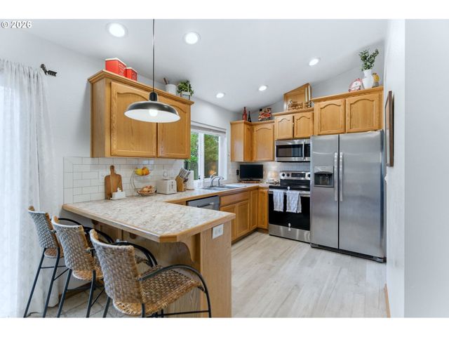 4468 FUHRER St Ne, Salem, OR 97305