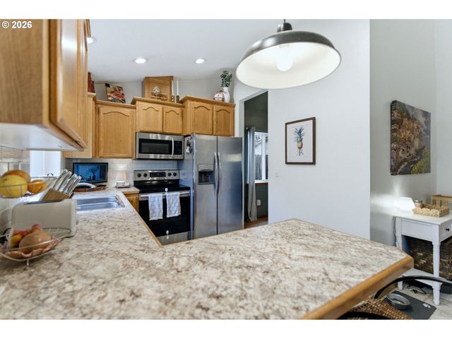 4468 FUHRER St Ne, Salem, OR 97305