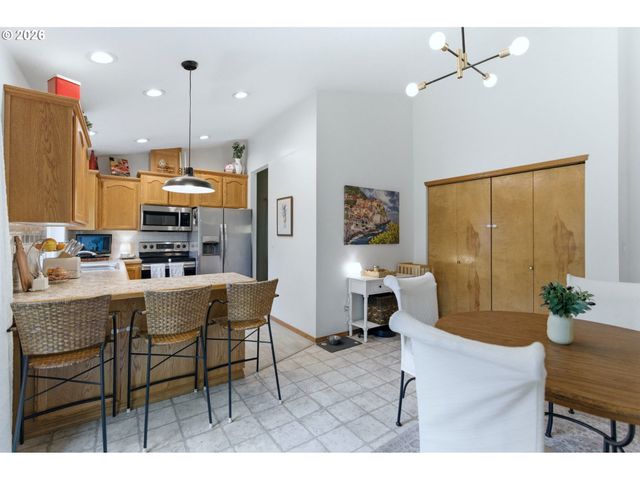 4468 FUHRER St Ne, Salem, OR 97305
