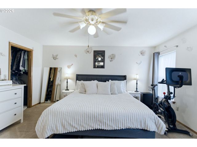 4468 FUHRER St Ne, Salem, OR 97305