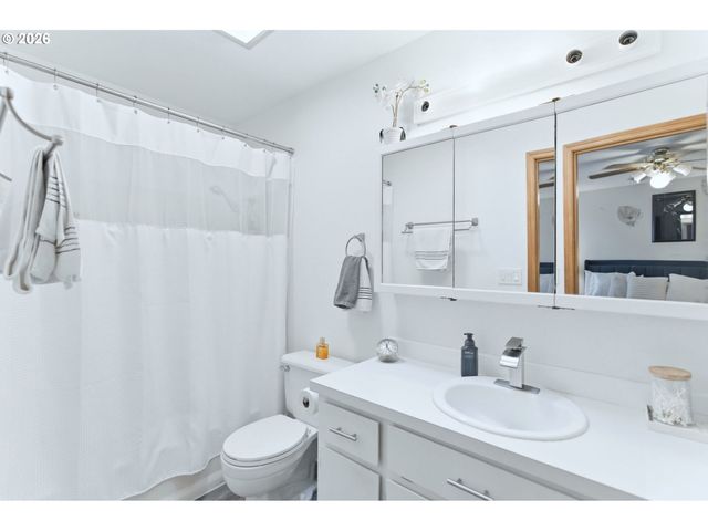 4468 FUHRER St Ne, Salem, OR 97305