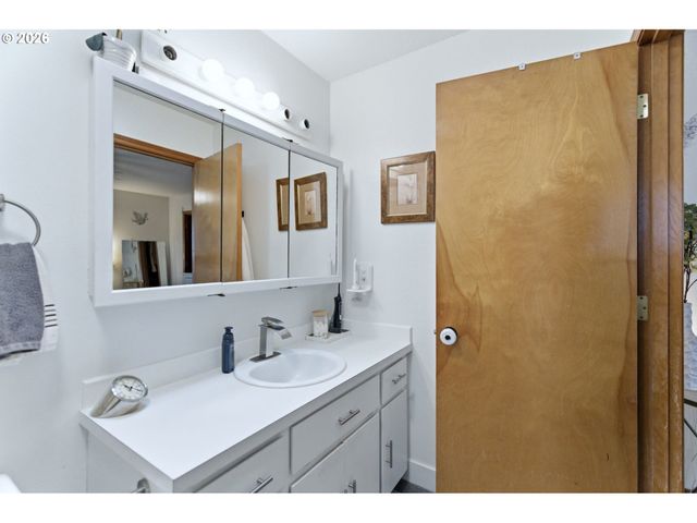 4468 FUHRER St Ne, Salem, OR 97305