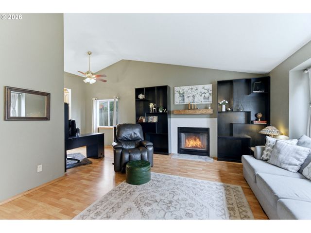 4468 FUHRER St Ne, Salem, OR 97305