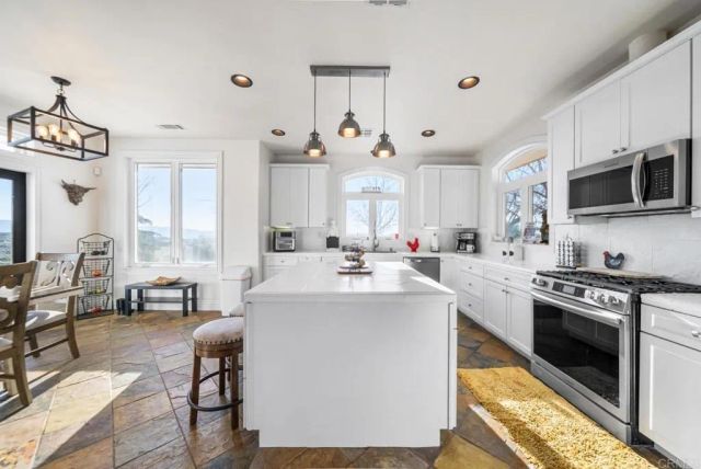 44075 Timber Trail, Hemet, CA 92544