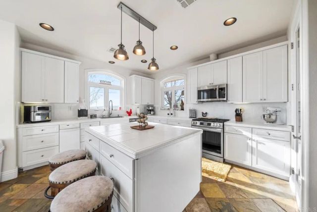 44075 Timber Trail, Hemet, CA 92544