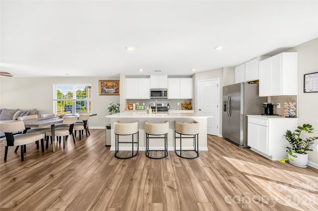 527 Millstone Drive, Edgemoor, SC 29712