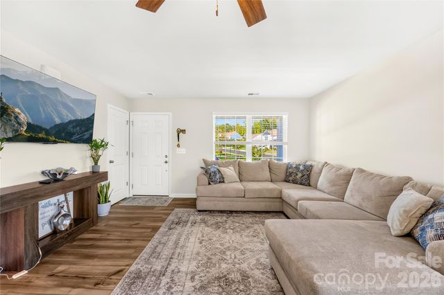 527 Millstone Drive, Edgemoor, SC 29712