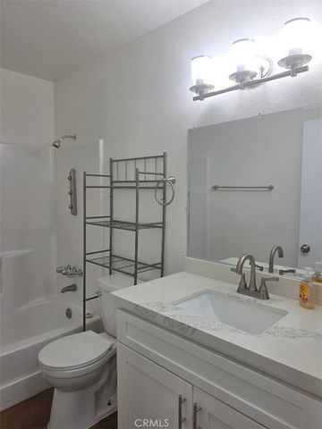4326 W 142nd Street 8, Hawthorne, CA 90250