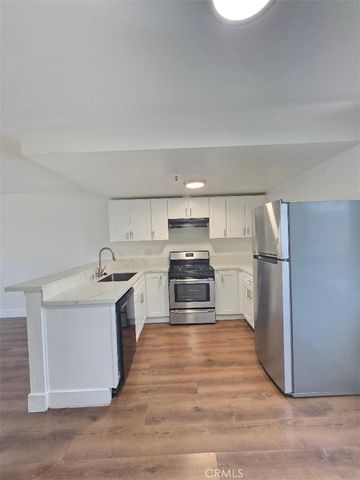 4326 W 142nd Street 8, Hawthorne, CA 90250
