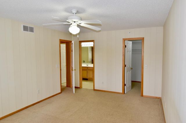 17556 Elm Road N, Maple Grove, MN 55311