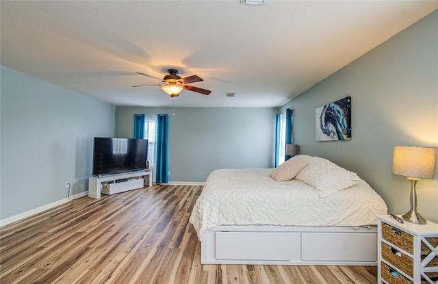 16319 Kendons Way Lane, Cypress, TX 77429