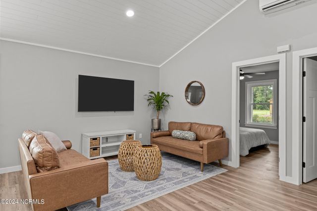 151 Long Pond Loop, Swansboro, NC 28584