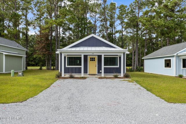 151 Long Pond Loop, Swansboro, NC 28584