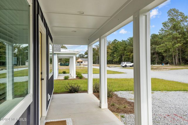 151 Long Pond Loop, Swansboro, NC 28584