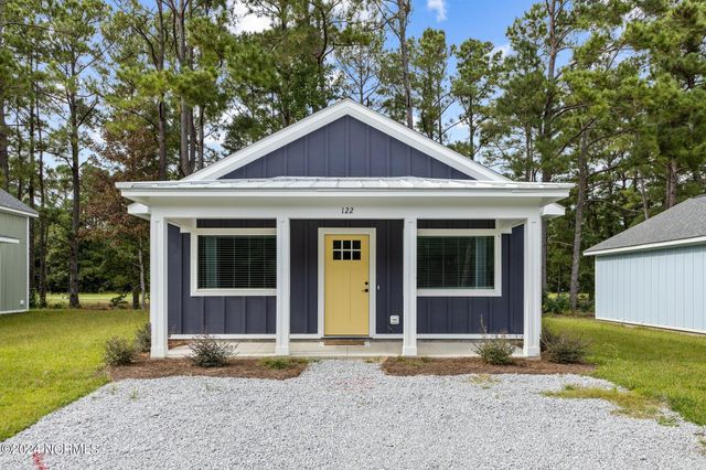 151 Long Pond Loop, Swansboro, NC 28584