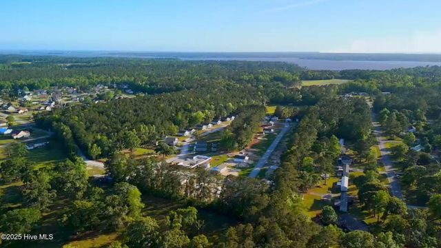 151 Long Pond Loop, Swansboro, NC 28584