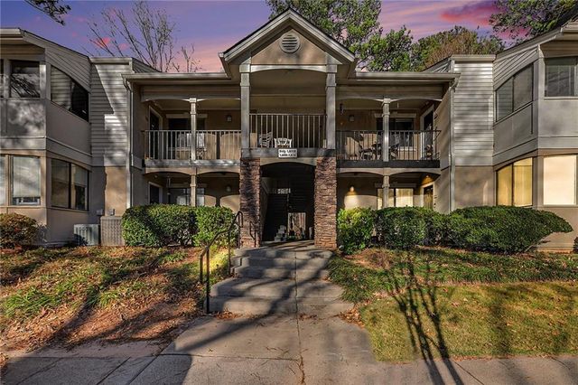 1615 Wingate Way, Atlanta, GA 30350