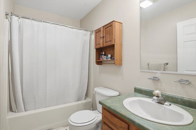 56 Wigwam Hill Drive, Worcester, MA 01605