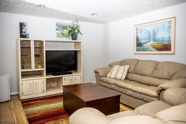 35 Cedar Terrace, Jefferson Twp., NJ 07885