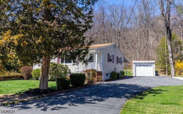 35 Cedar Terrace, Jefferson Twp., NJ 07885