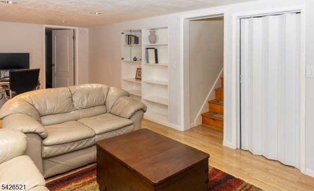 35 Cedar Terrace, Jefferson Twp., NJ 07885