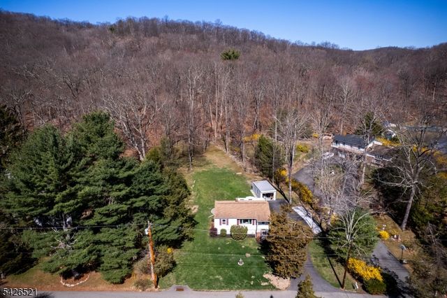 35 Cedar Terrace, Jefferson Twp., NJ 07885